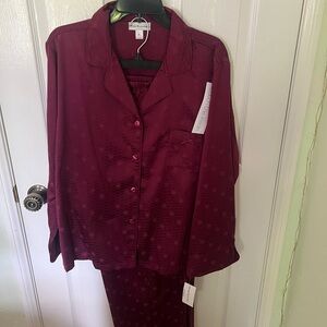 New with Tags Miss Elaine Size XL Women’s Pajama Set, Plum